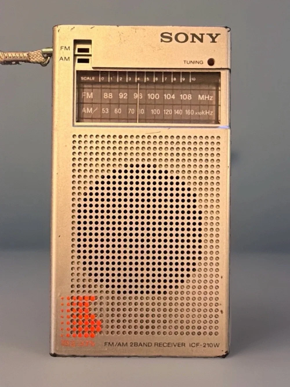 Vintage 1989 Sony ICF-210W Portable AM/FM Pocket Radio With Antenna Tested/Works